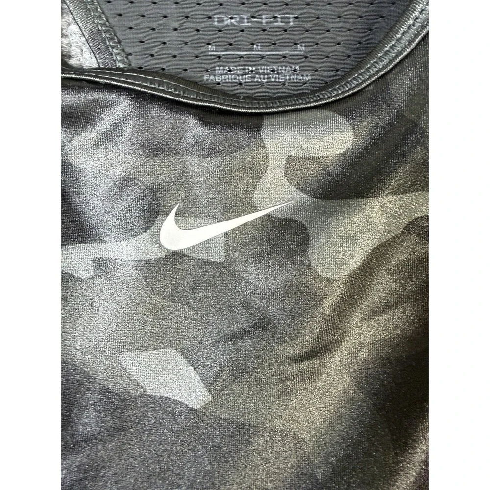 NIKE Dri FIT Sports Bra Womens‎ Medium Black Camo Racerback Me